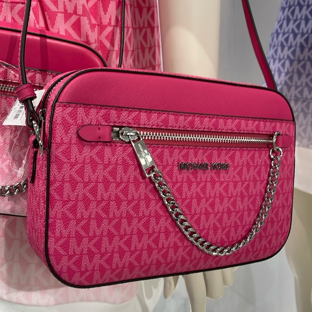 Michael Kors Jet Set Lg Signature Logo EW ZP Chain XBODY Crossbody
DRAGONFRUIT - Picture 6 of 16